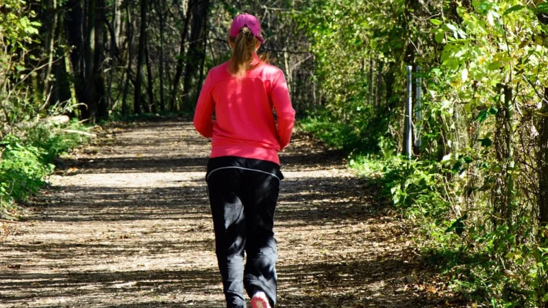B107 Spodnie joggery – popielaty (Kolor jasny szary, Rozmiar L (40))
