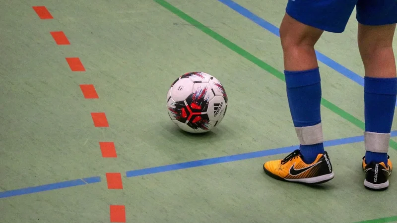 Buty piłkarskie Buty dla chłopca halowe Kappa Kickoff K niebieskie 260509K 6011