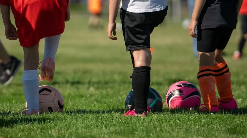 Buty piłkarskie Nike Jr. Mercurial Vapor 14 Academy Fg Mg Cv0811 760