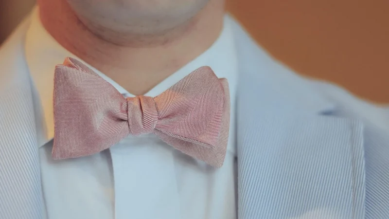 Ecru Romantyczna Bluzka z Wiązaną Szarfą