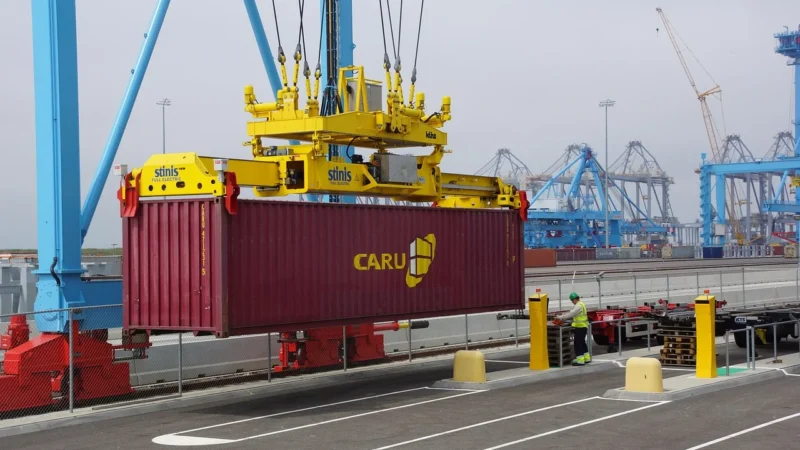 Joggery spodnie damskie typu cargo – beżowe