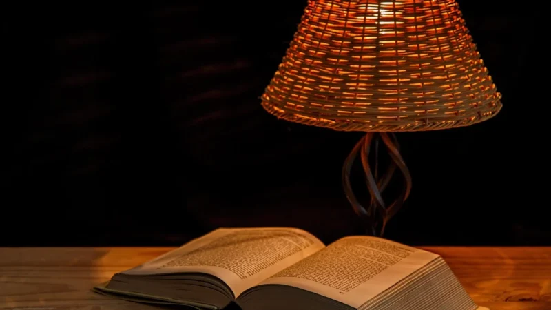 Lampki nocne glamour jako klucz do eleganckiej aranżacji wnętrza