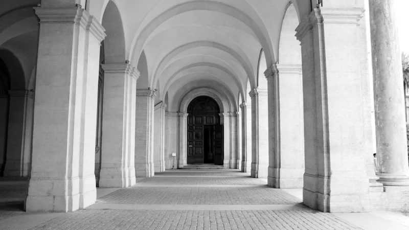 Modny kombinezon z nogawkami typu palazzo (Czarny, L)