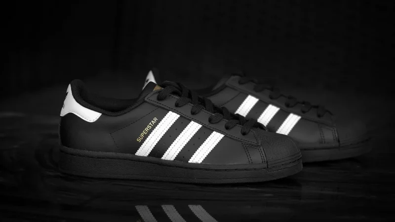 Obuwie adidas Originals SWIFT RUN 22 Rozmiar 42 EU