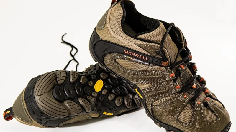 Primigi sneakersy zamszowe dziecięce kolor beżowy