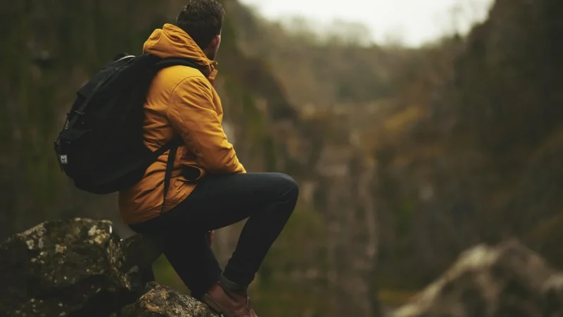 Quechua Kurtka Turystyczna Męska Mh100 Wodoodporna Beżowy Brązowy Czarny